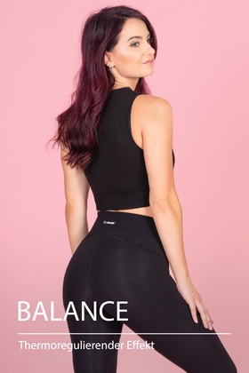 Frau trägt die BALANCE leggings von LIPOELASTIC